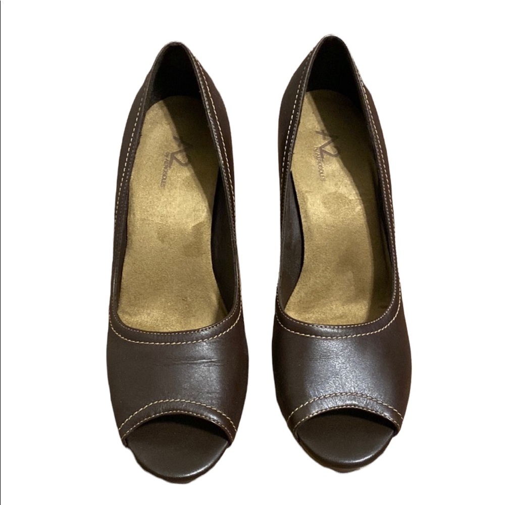 A2 by Aerosoles Wandering Brown size 10 peep toe wedges - Picture 2 of 8